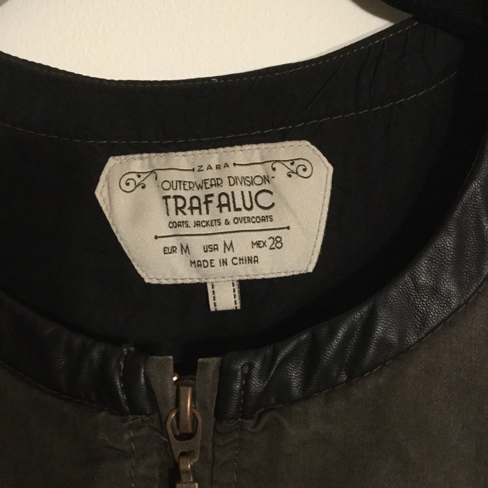 Zara Trafaluc army green bomber jacket - size M - Picture 5 of 5